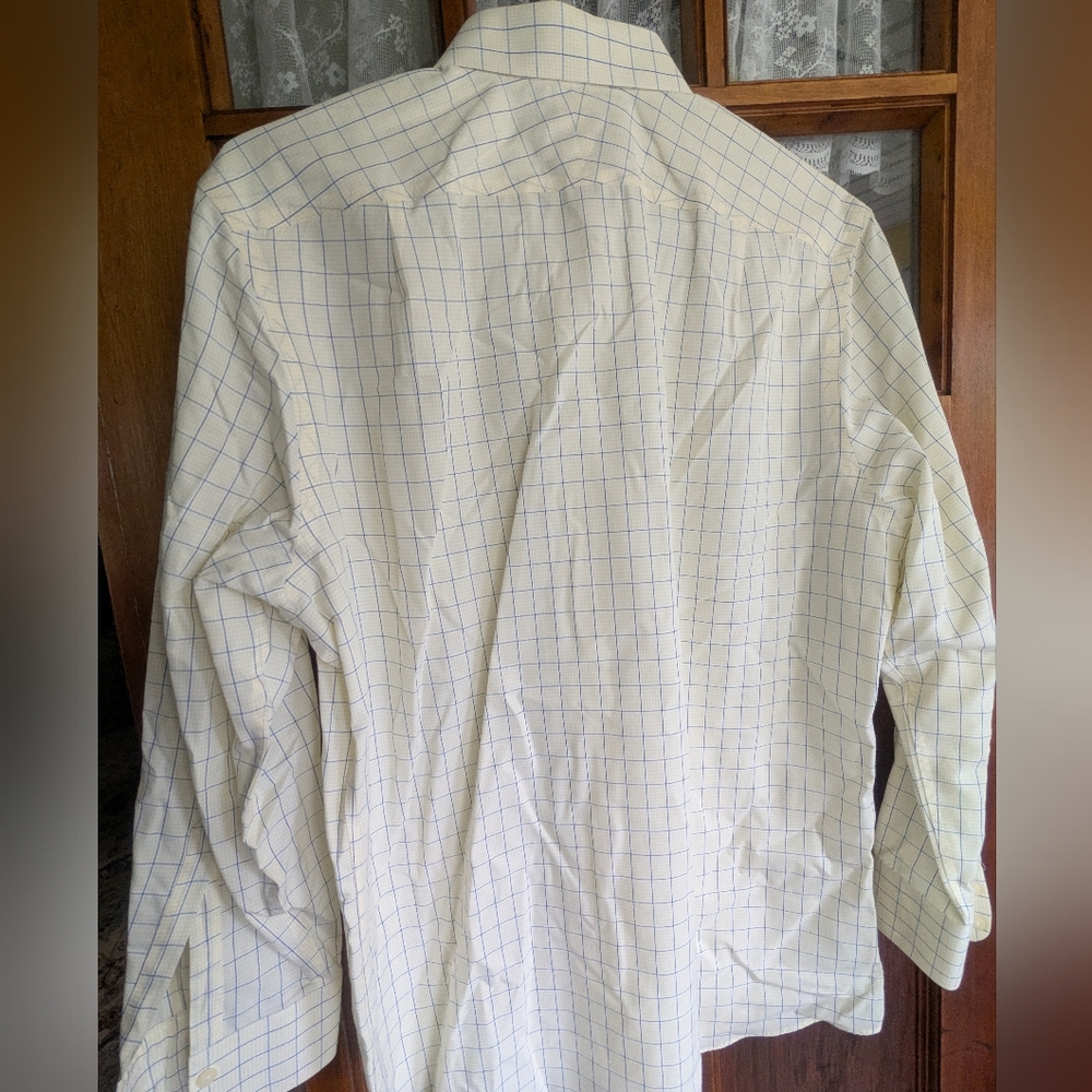 Charles Tyrwhitt Men's Blue Checkered Shirt - Picture 4 of 4